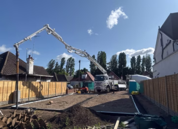 Whitehouse Avenue, Borehamwood WD6